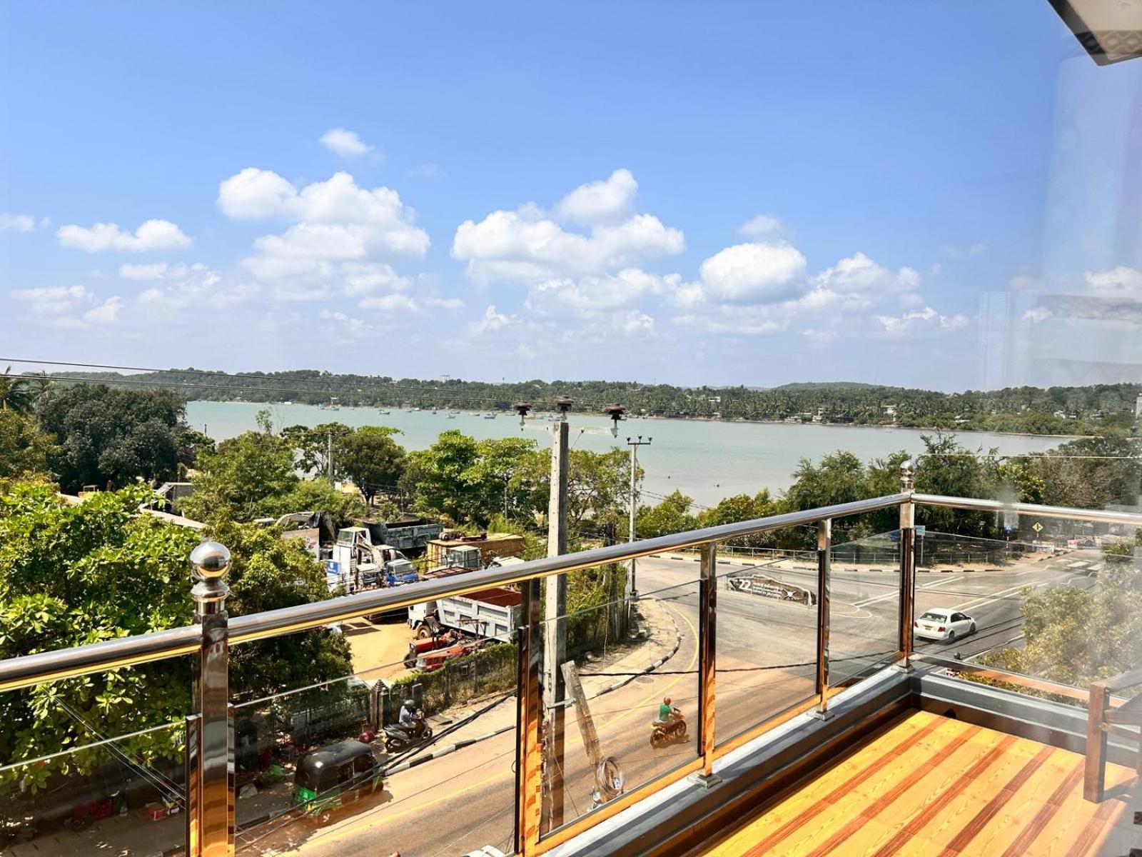 Holiday Villa Trincomalee Buitenkant foto