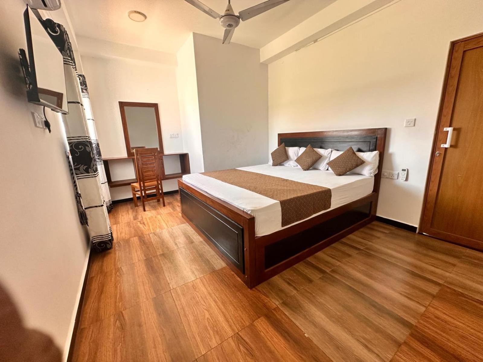 Holiday Villa Trincomalee Buitenkant foto
