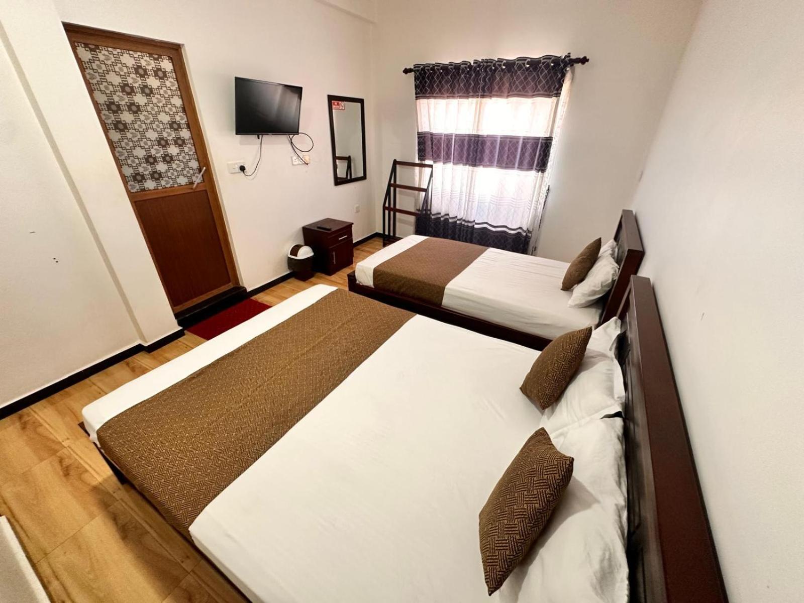 Holiday Villa Trincomalee Buitenkant foto