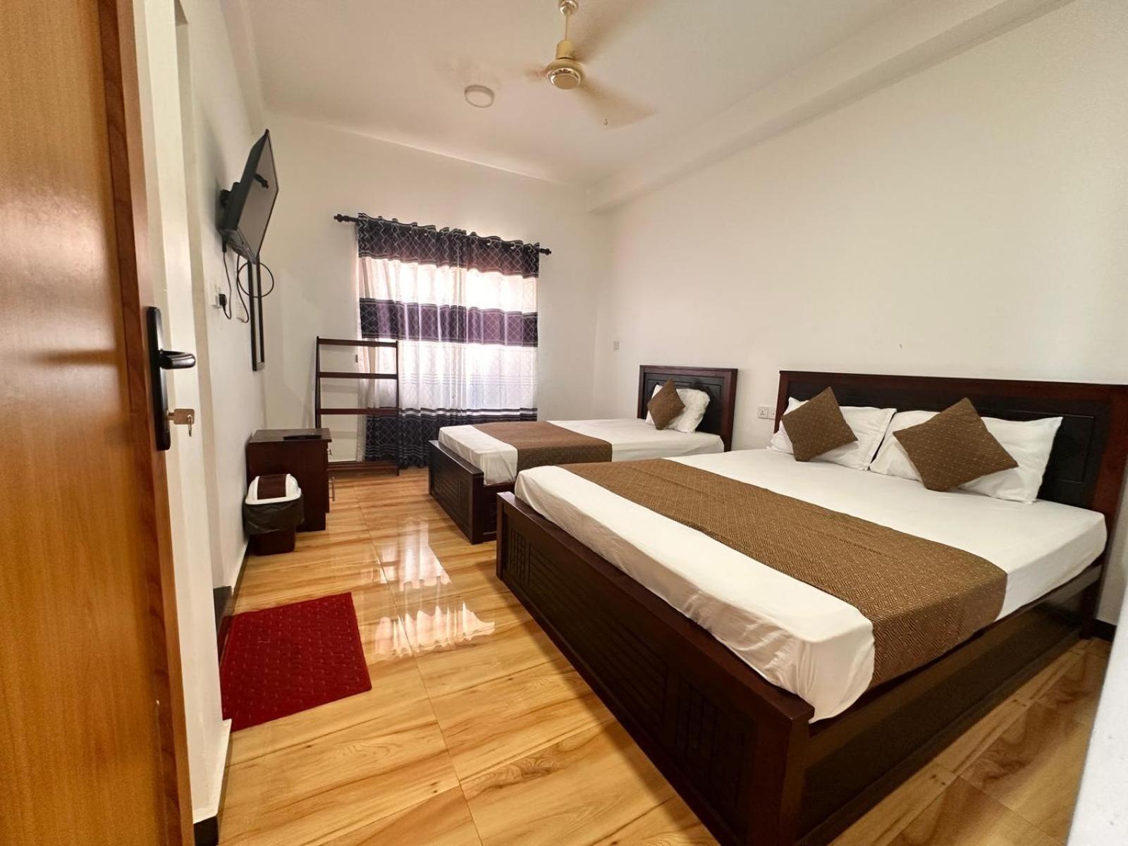 Holiday Villa Trincomalee Buitenkant foto