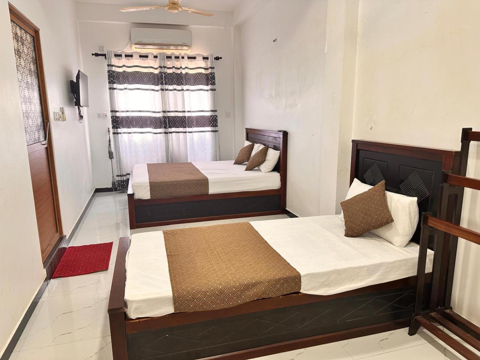 Holiday Villa Trincomalee Buitenkant foto