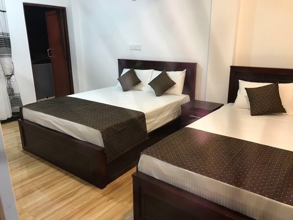 Holiday Villa Trincomalee Buitenkant foto
